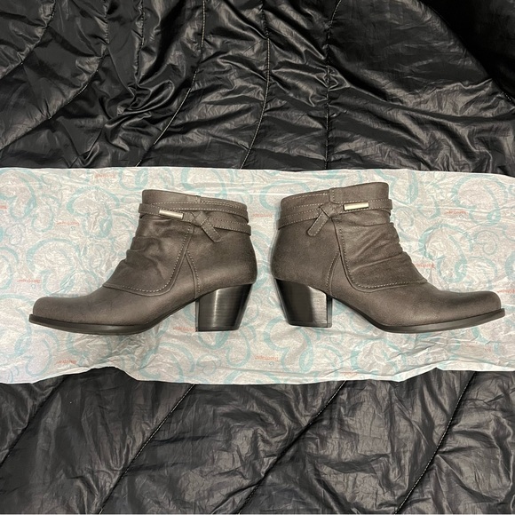Baretraps | Women’s Rhapsody Ankle Boots | Size 7.5M - Picture 6 of 16